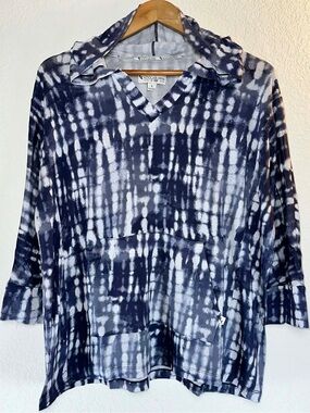 Koolaburra Navy and White Tie-Dye V-Neck Hoodie
